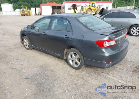 2011 Toyota Corolla S z USA, uszkodzony, nr VIN 2T1BU4EE1BC679049